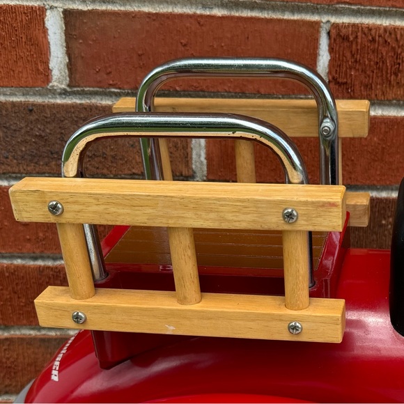 VTG Speedster Red Fire Truck Ride On Pedal Toy Car Hook & Ladder Sit On EUC - Picture 16 of 16